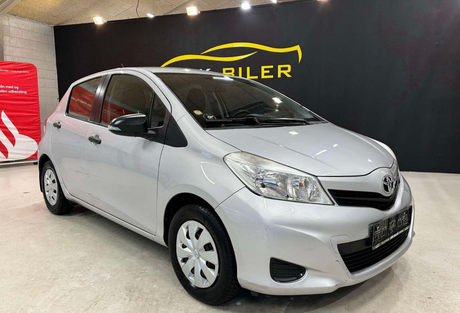 undefined Toyota Yaris fra 2011 set udefra