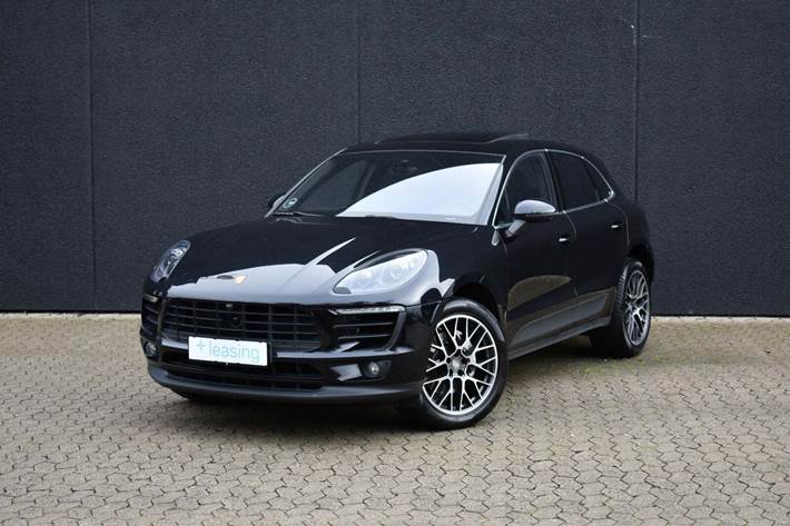 Sort Porsche Macan S fra 2017 set udefra