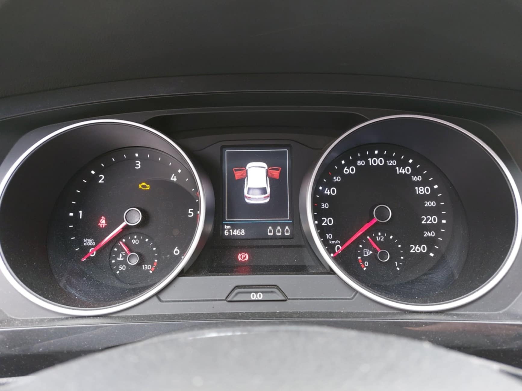 Rød VW Tiguan fra 2016