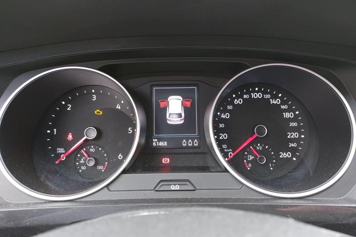 Rød VW Tiguan fra 2016