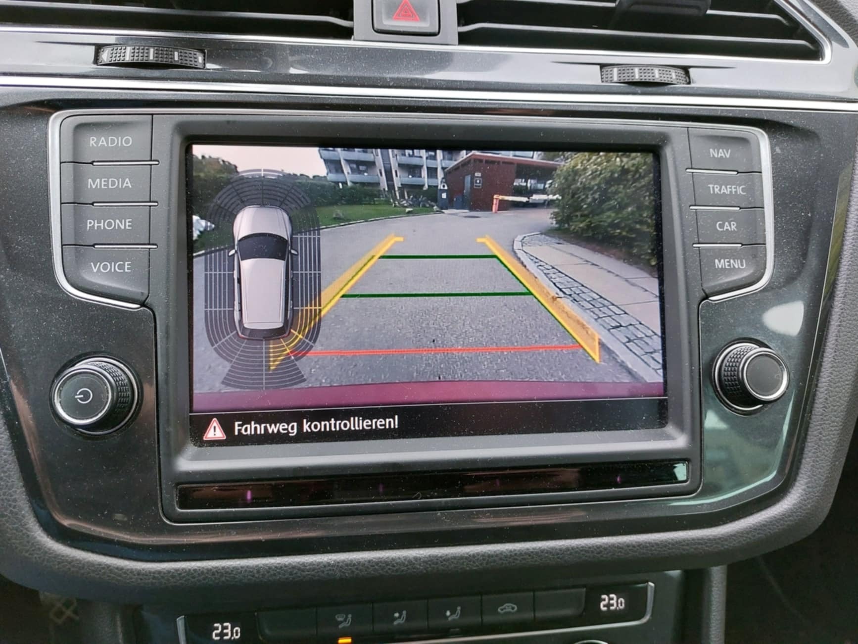 Rød VW Tiguan fra 2016