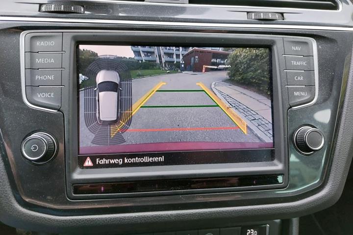 Rød VW Tiguan fra 2016