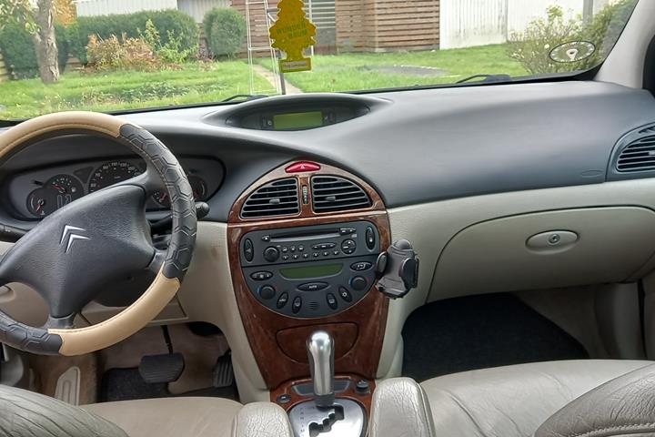 Grå Citroën C5 fra 2001