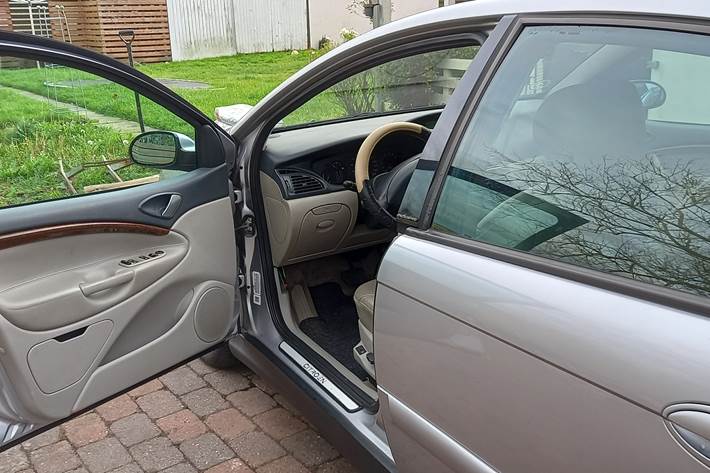 Grå Citroën C5 fra 2001