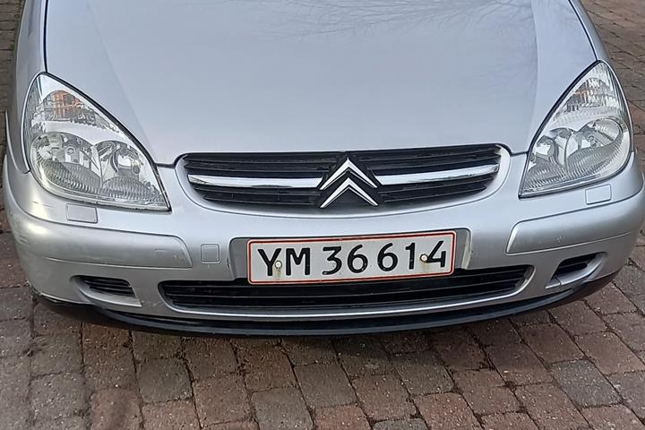 Grå Citroën C5 fra 2001