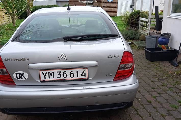 Grå Citroën C5 fra 2001