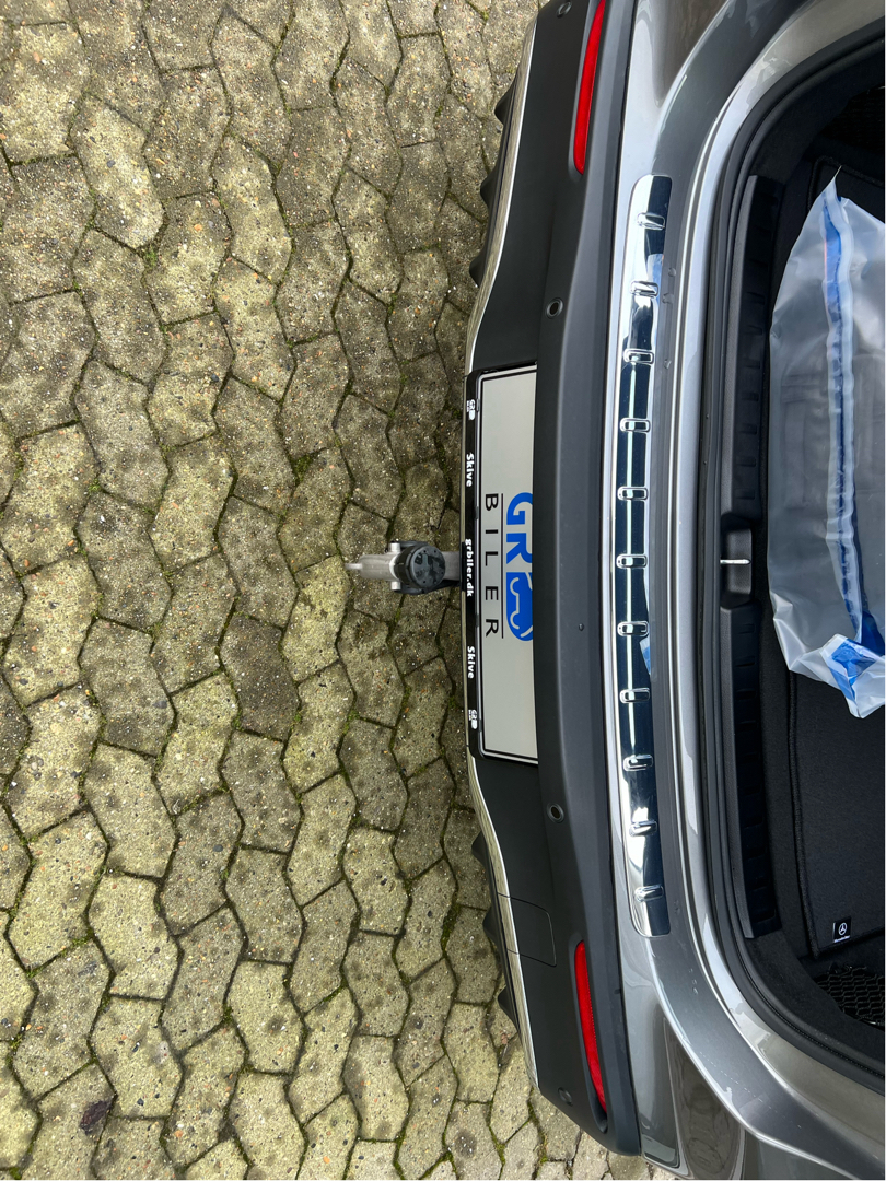 Grå Mercedes EQA 250 fra 2023