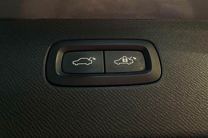 Sølv Volvo XC90 fra 2016