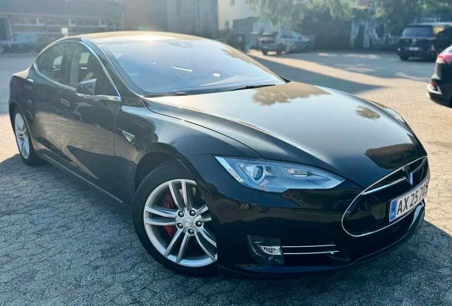 Tesla Model S