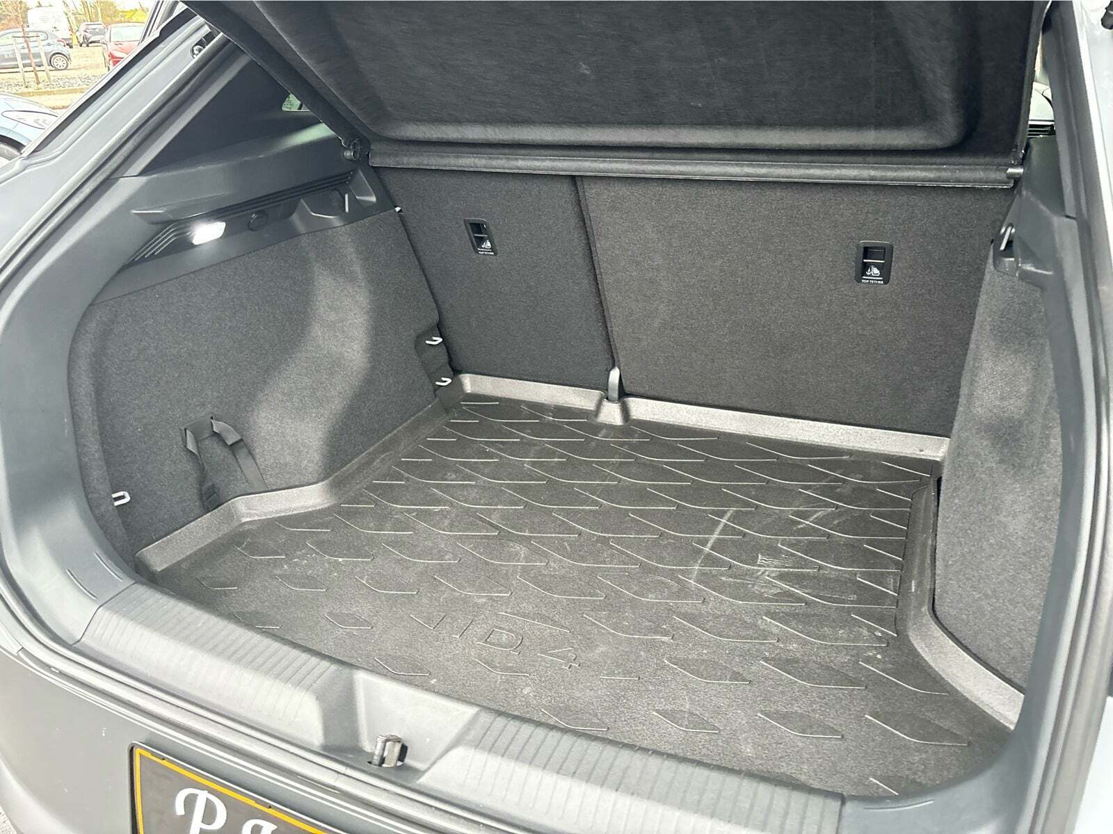 Grå VW ID.4 fra 2023