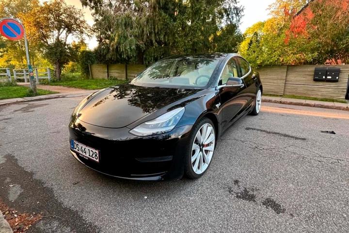 undefined Tesla Model 3 fra 2020
