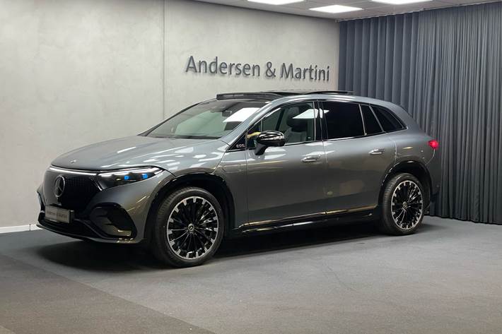 Grå Mercedes EQS 450 fra 2023 set udefra