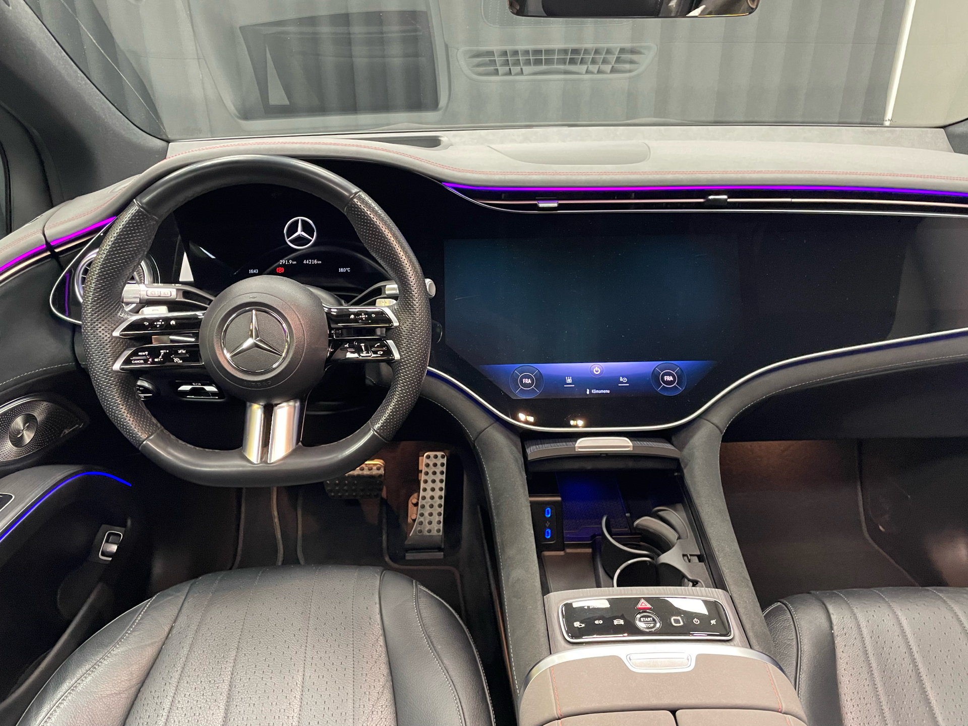 Grå Mercedes EQS 450 fra 2023