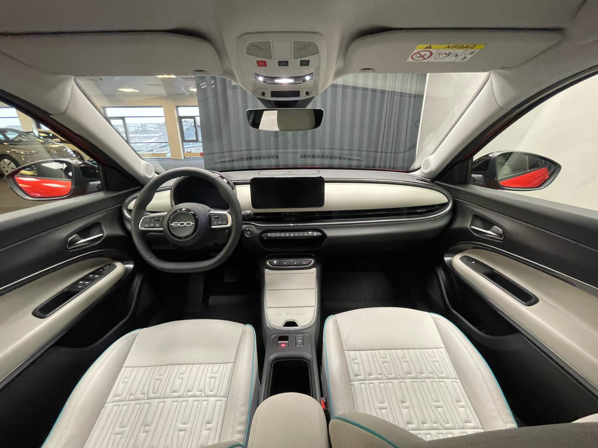 Orange Fiat 600e fra 2023