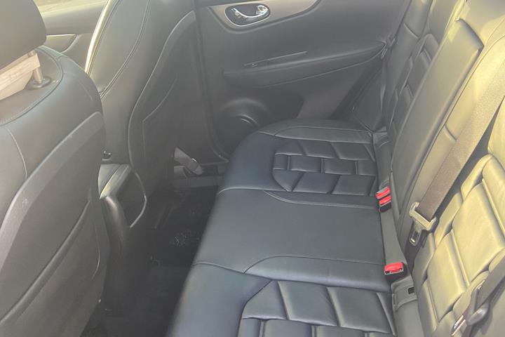 Hvid Nissan Qashqai fra 2019
