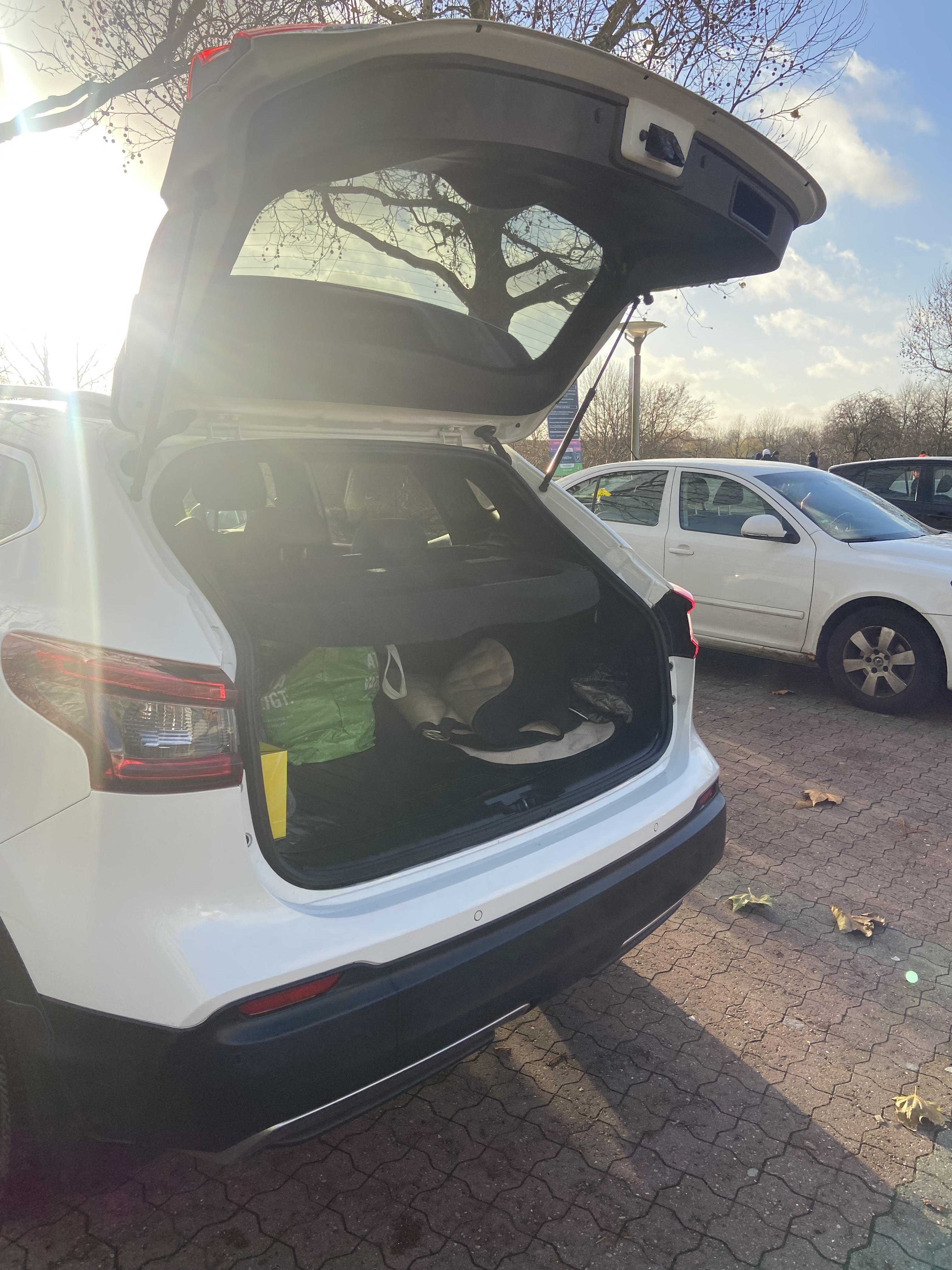 Hvid Nissan Qashqai fra 2019