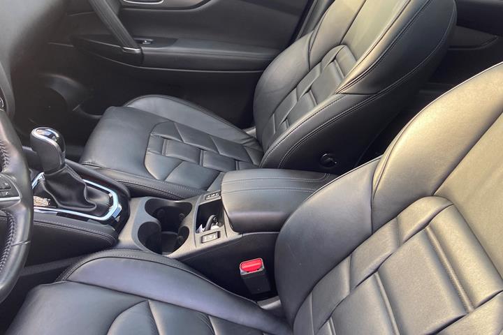 Hvid Nissan Qashqai fra 2019