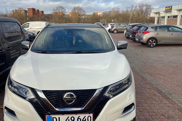 Hvid Nissan Qashqai fra 2019
