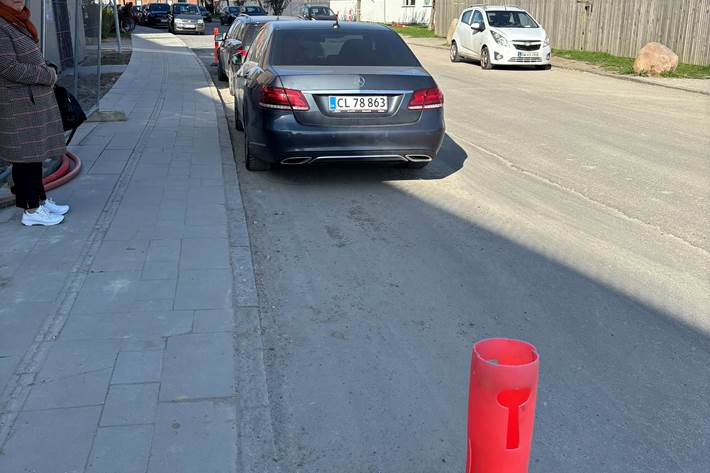 Grå Mercedes E-Klasse fra 2013