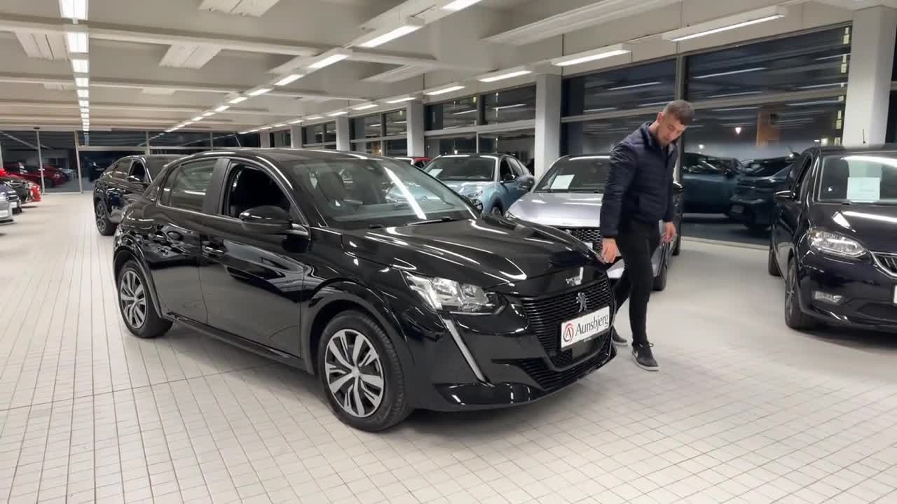 Peugeot e-208