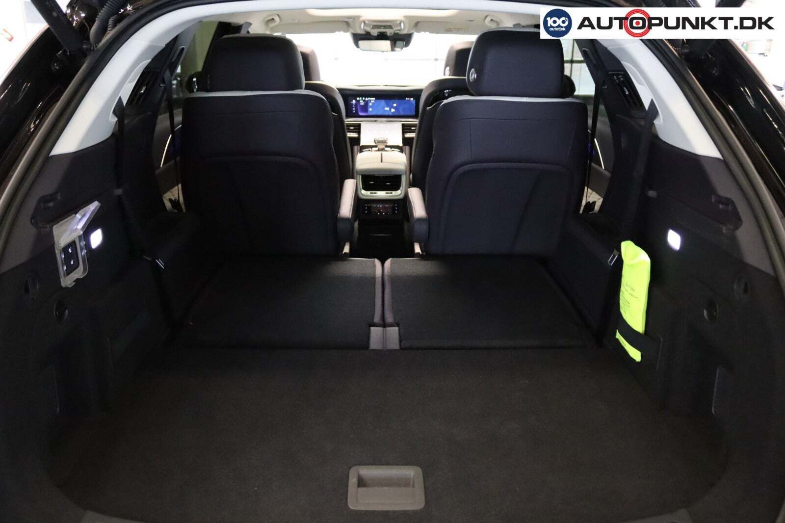 Hvid Hongqi E-HS9 fra 2024 set indefra