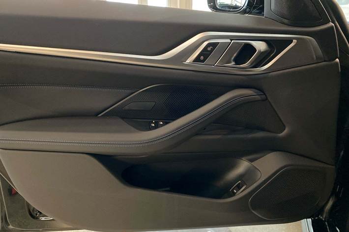 Sort BMW i4 fra 2024