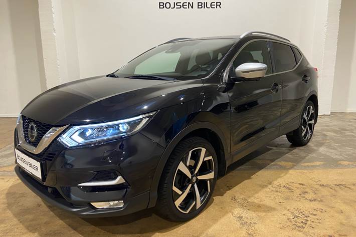 Sort Nissan Qashqai fra 2018 set udefra