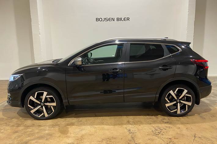 Sort Nissan Qashqai fra 2018