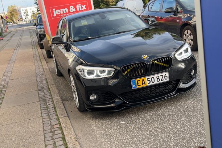 Sort BMW 1-Serie fra 2015
