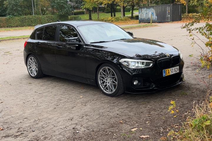 Sort BMW 1-Serie fra 2015