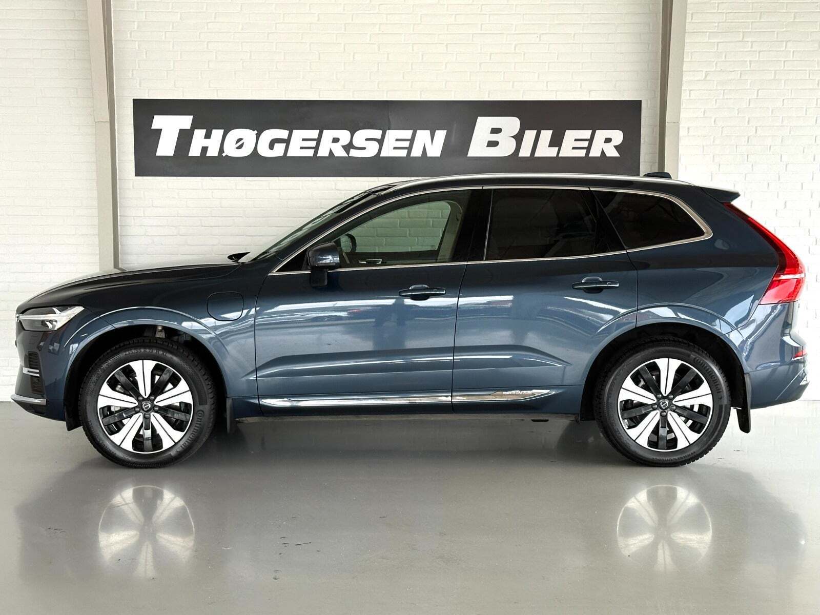 Blå Volvo XC60 fra 2023