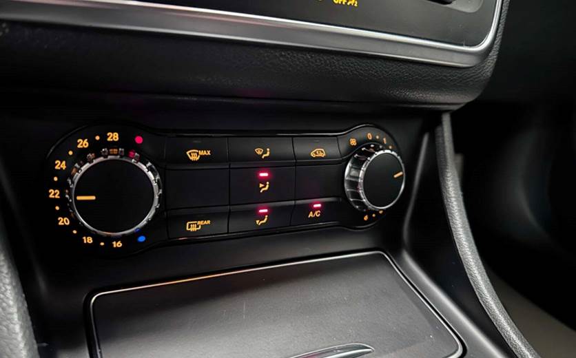 Mercedes CLA180