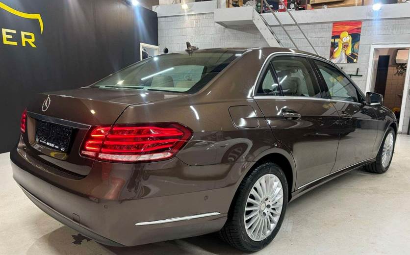 Mercedes E200