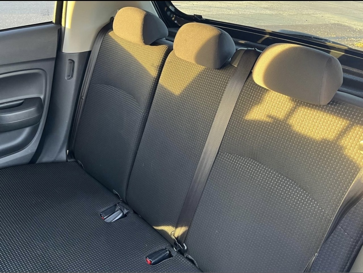 Sort Mitsubishi Space Star fra 2015