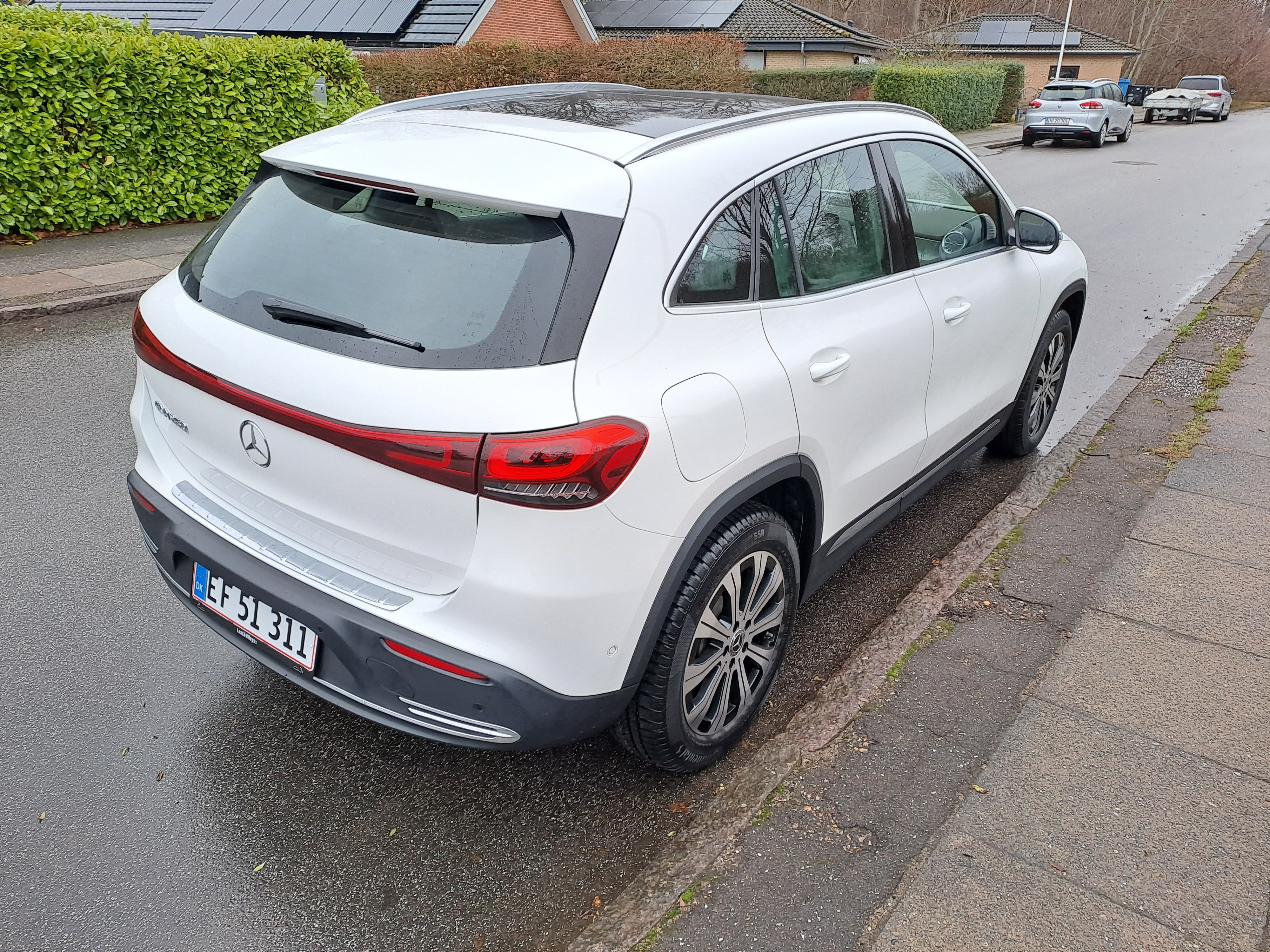 Hvid Mercedes EQA 250 fra 2023