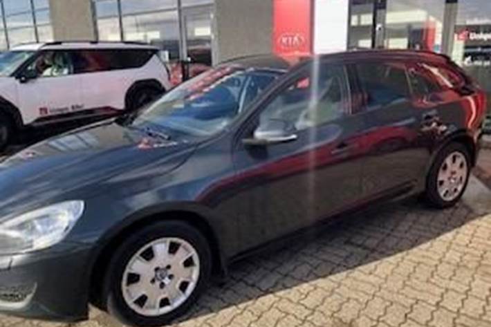 Grå Volvo V60 fra 2012