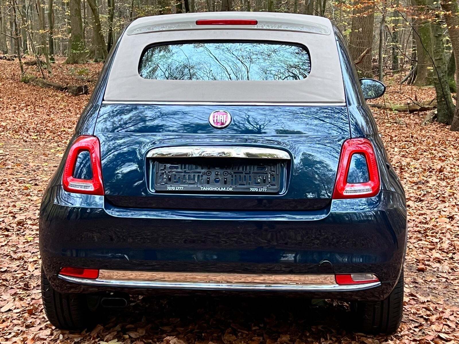 Blå Fiat 500C fra 2017