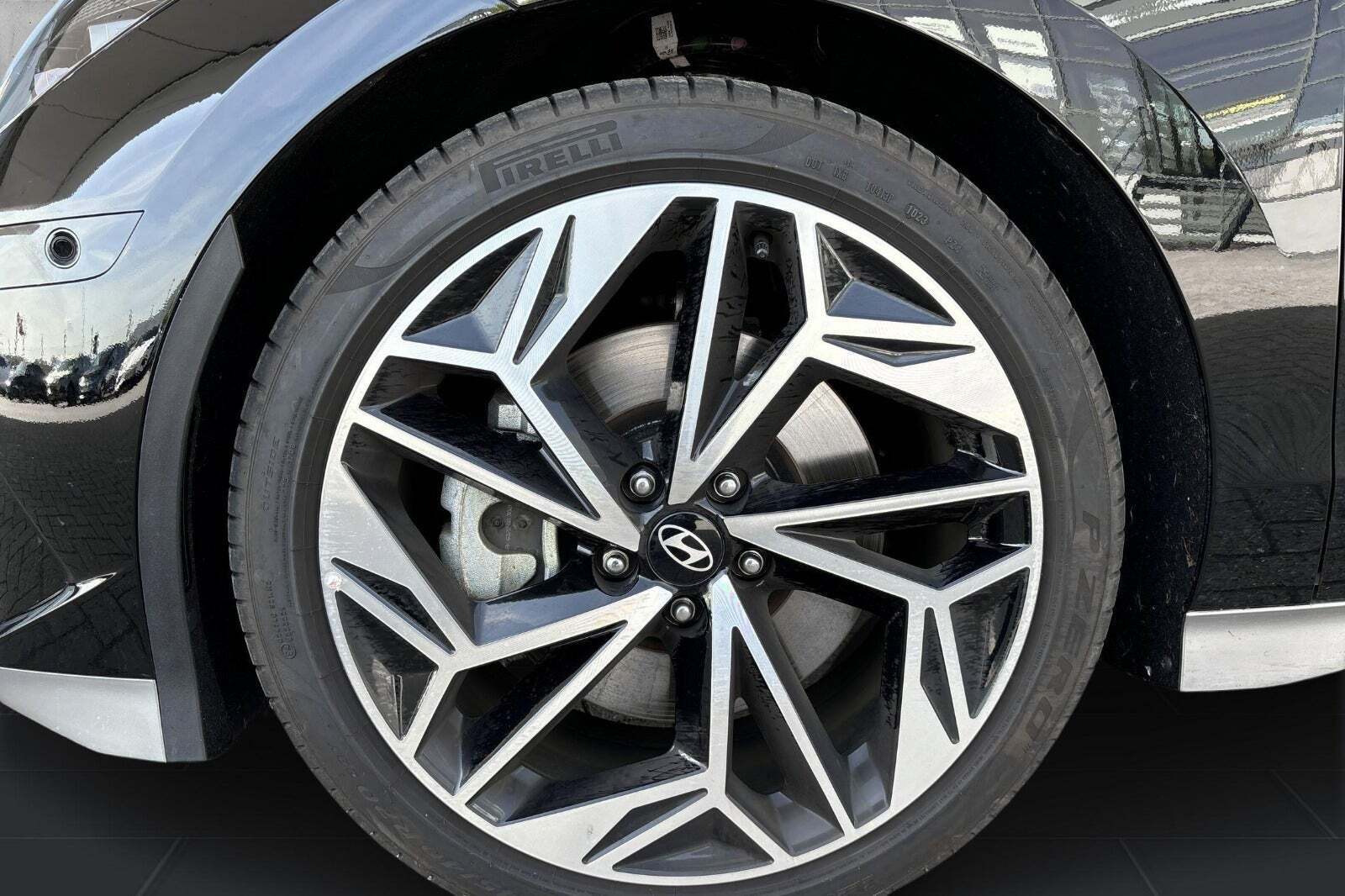 Sort Hyundai Ioniq 6 fra 2023