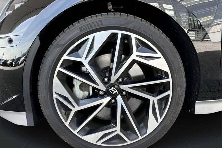 Sort Hyundai Ioniq 6 fra 2023