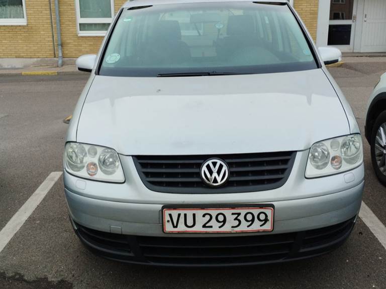 VW Touran 1,6 Mpv