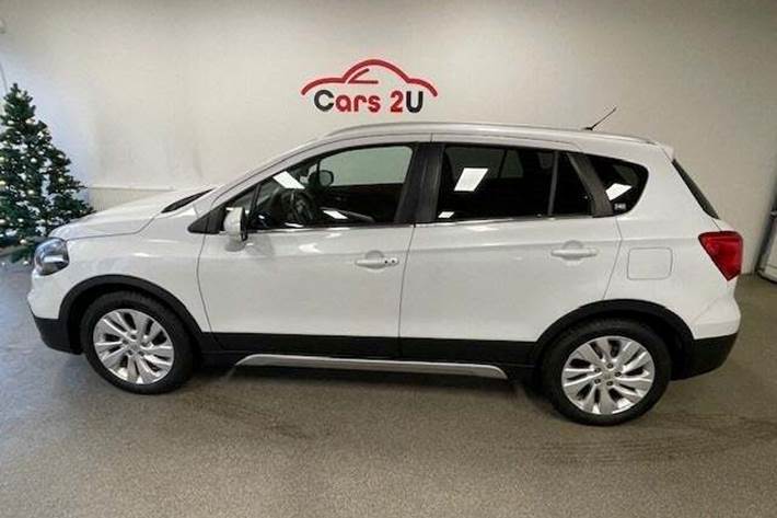 Hvid Suzuki S-Cross fra 2018
