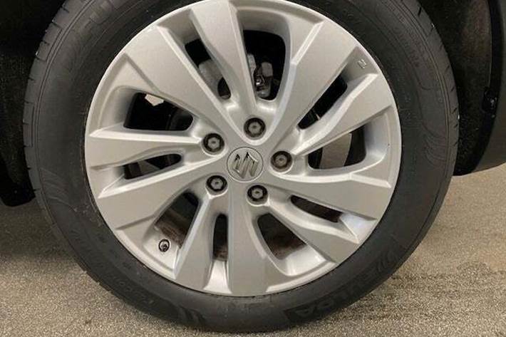 Hvid Suzuki S-Cross fra 2018