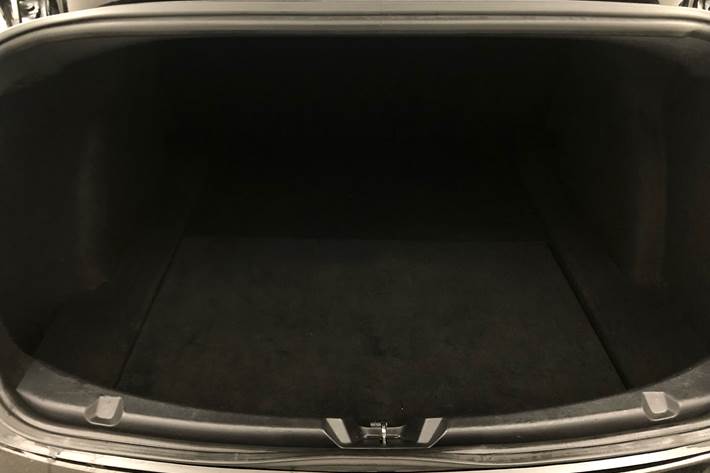 Sort Tesla Model 3 fra 2019