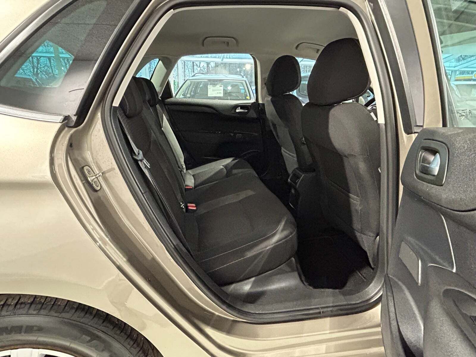 Orange Citroën C4 fra 2016