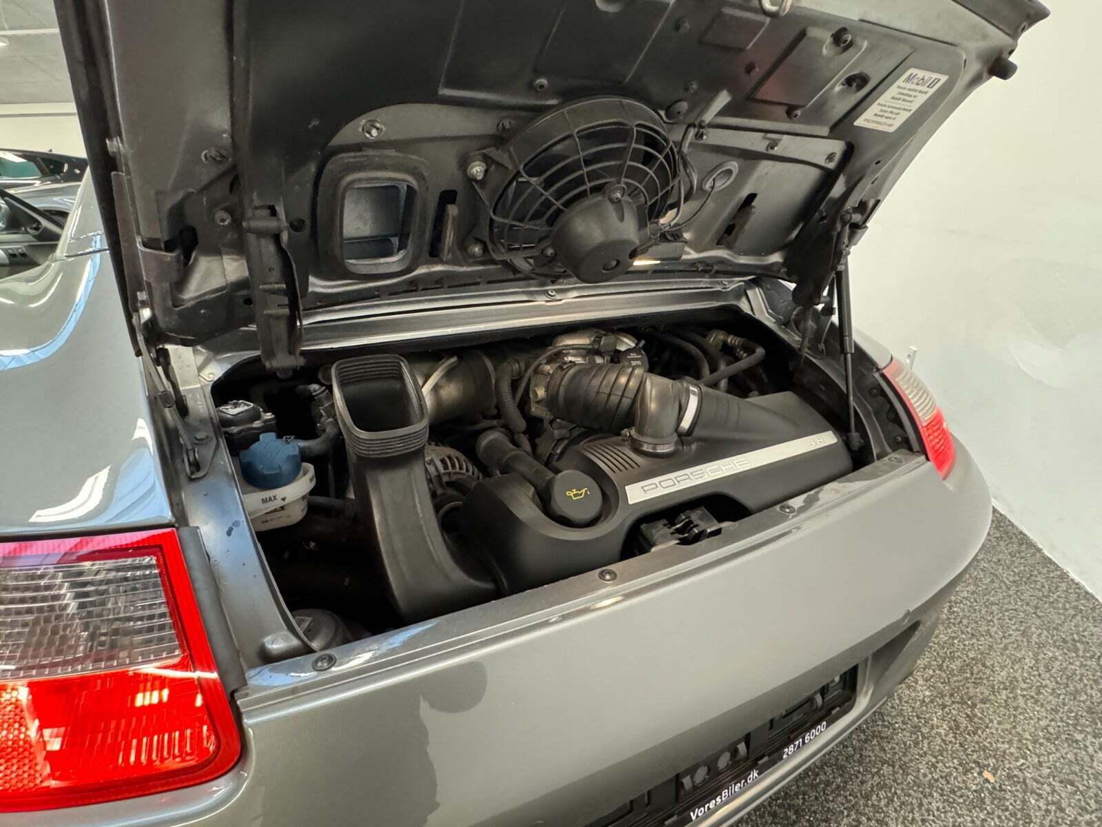 Grå Porsche 911 Targa 4S fra 2007