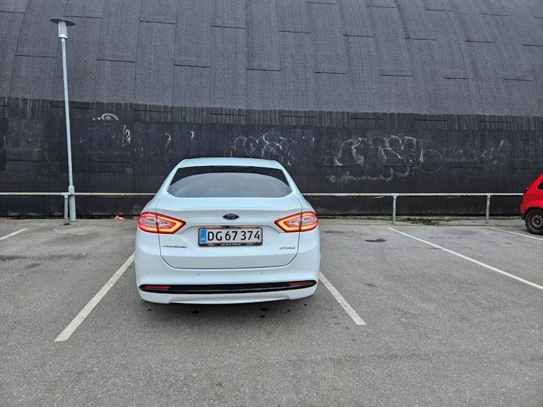 Ford Mondeo 2,0 HEV (187 HK) 4-dørs FWD CVT