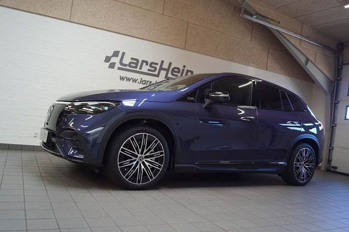 Blå Mercedes EQE350+ SUV fra 2023