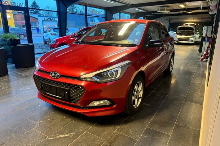 Grøn Hyundai i20 fra 2016