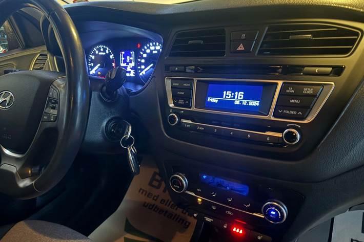 Grøn Hyundai i20 fra 2016