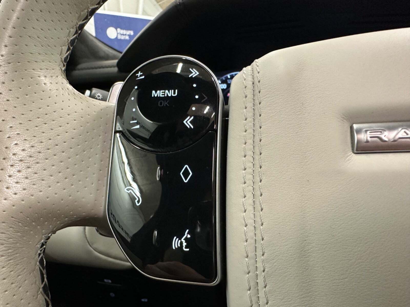 Grå Land Rover Range Rover Velar fra 2018